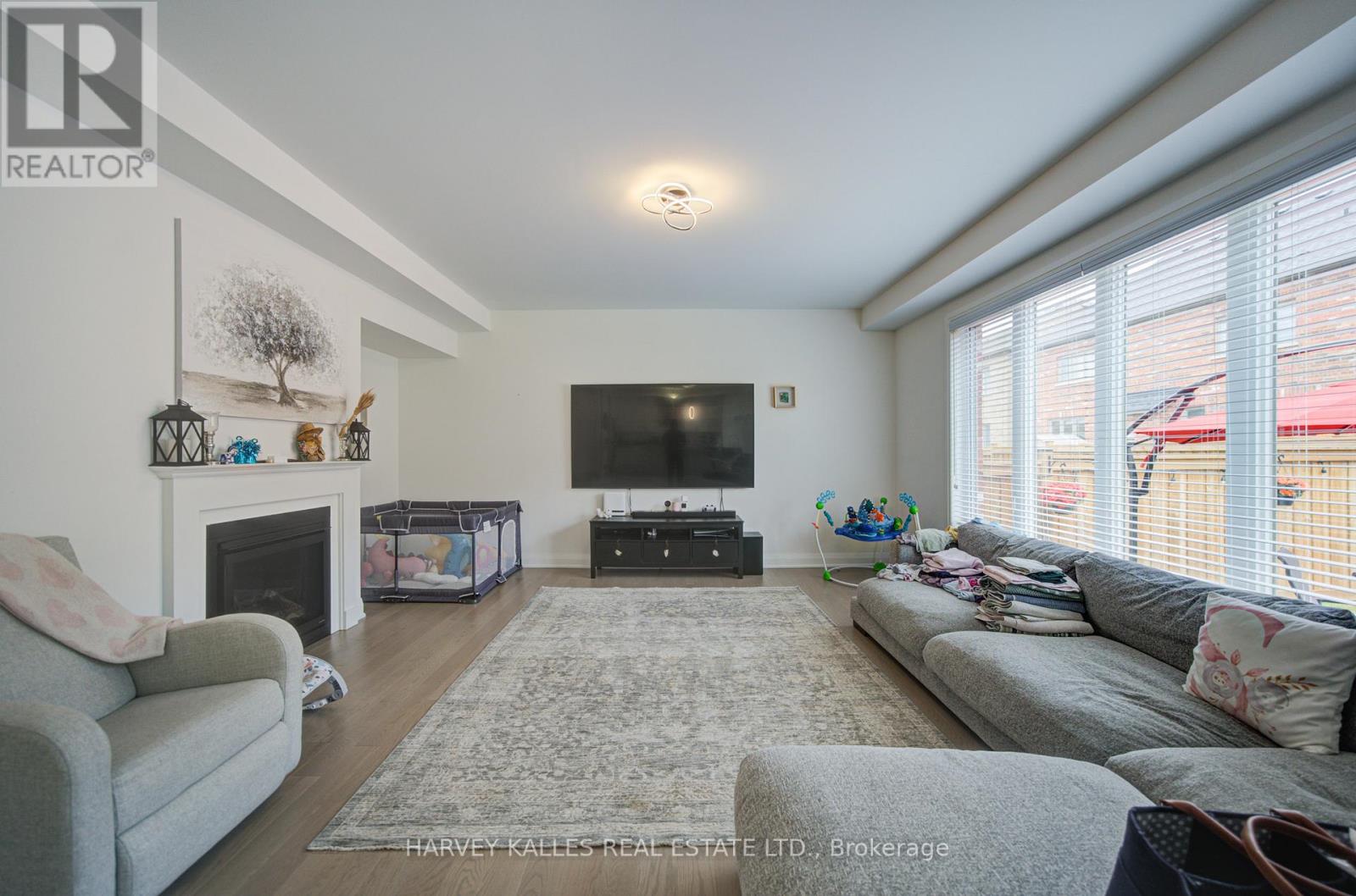 33 CONCERT HILL WAY