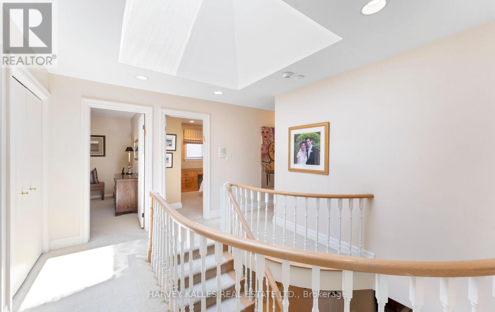 8 GRANADA COURT