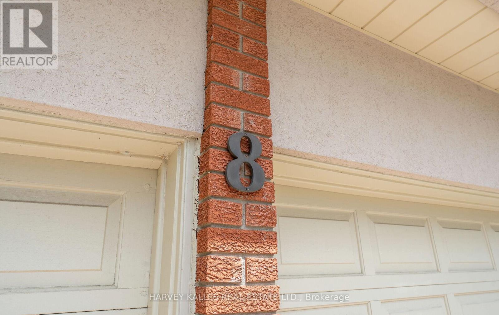 8 GRANADA COURT