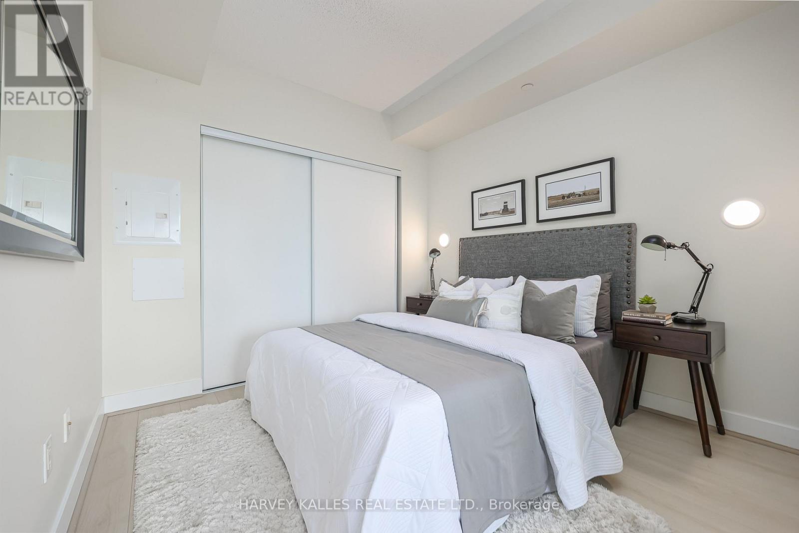 622 - 7608 YONGE STREET