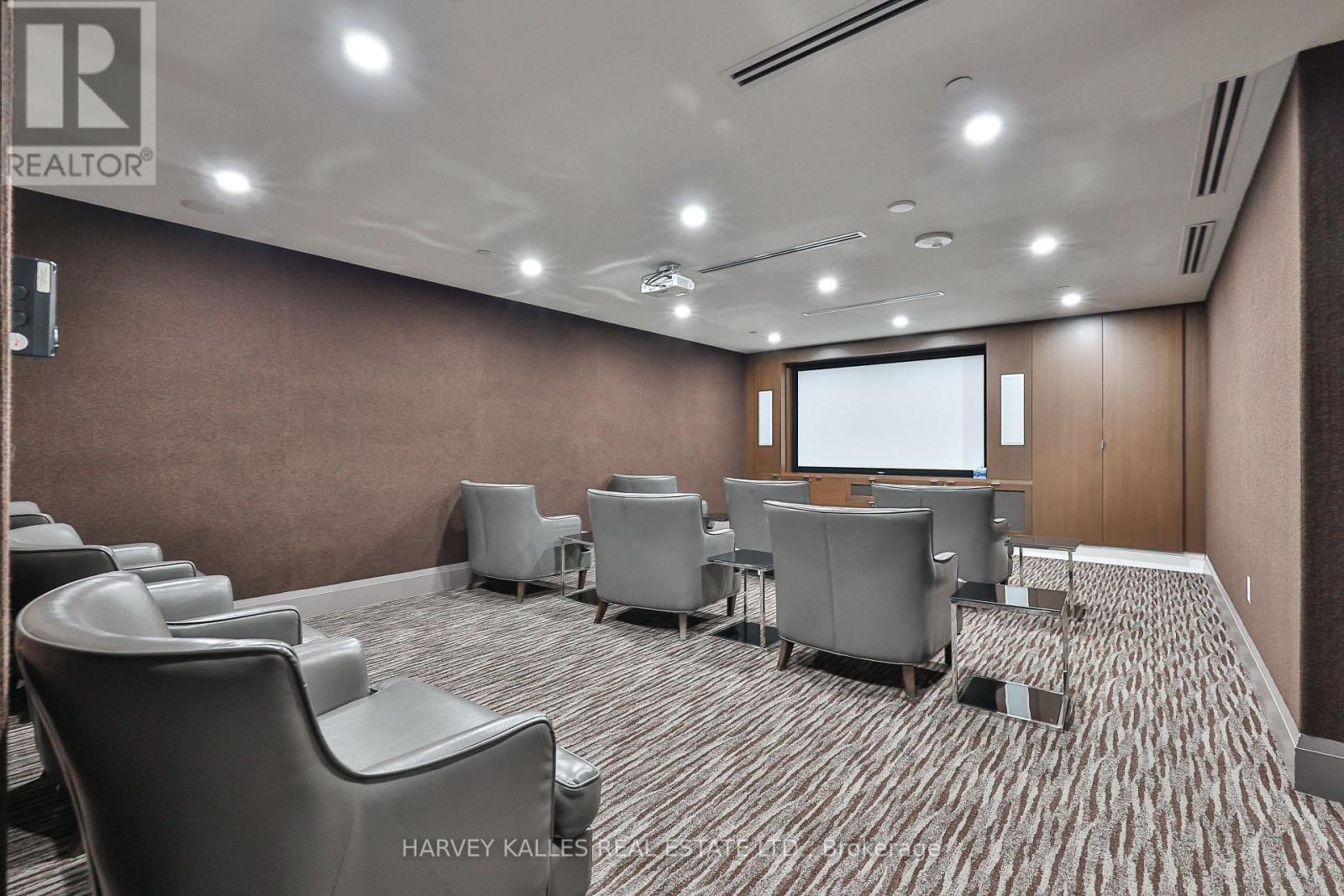 622 - 7608 YONGE STREET