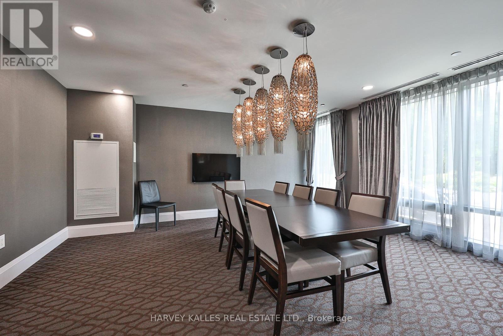 622 - 7608 YONGE STREET