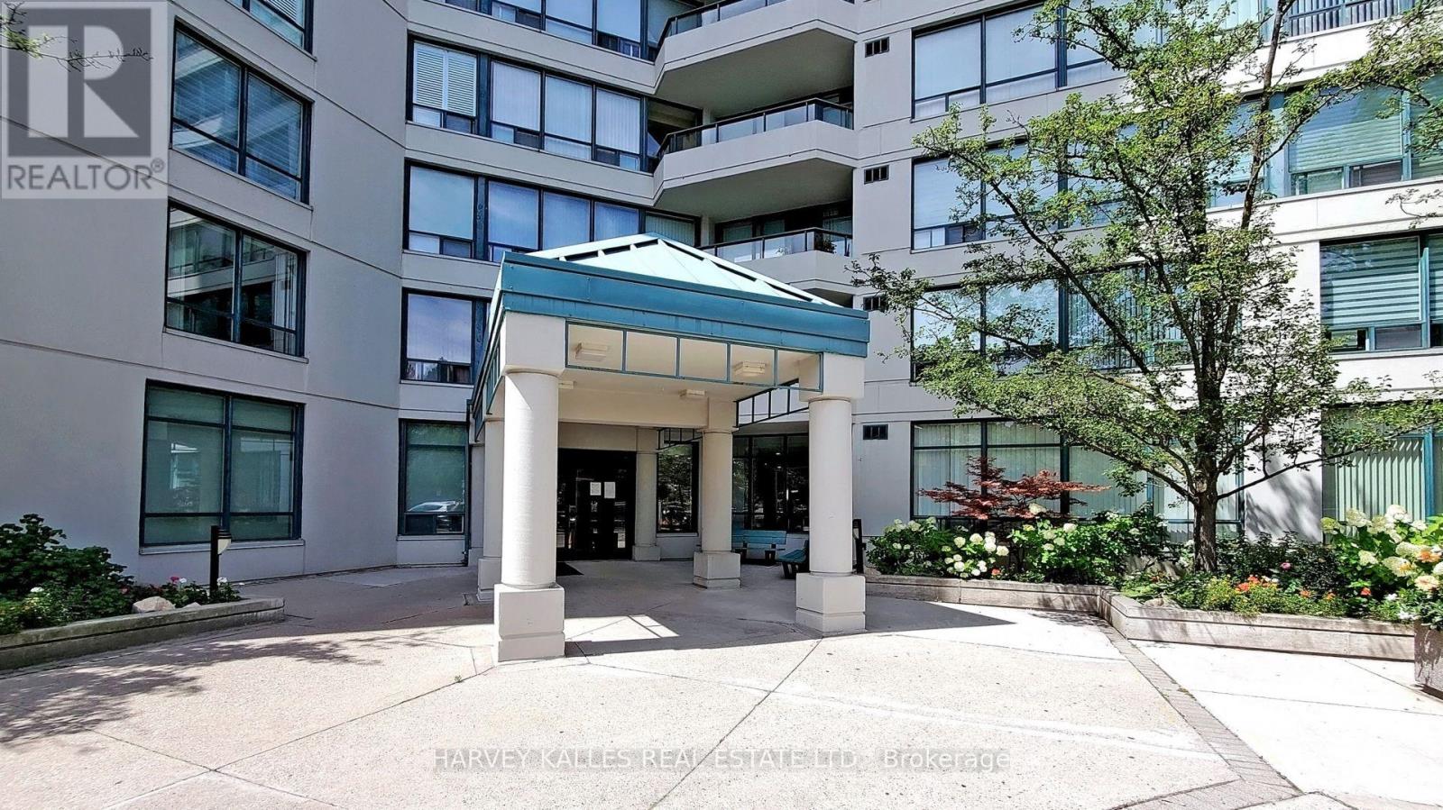 212 - 120 PROMENADE CIRCLE