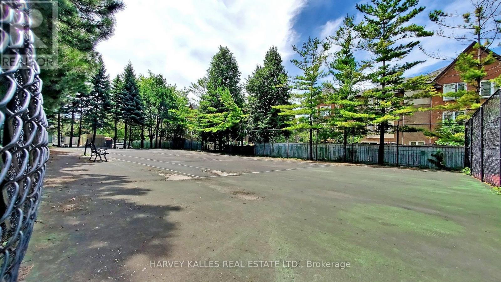 212 - 120 PROMENADE CIRCLE
