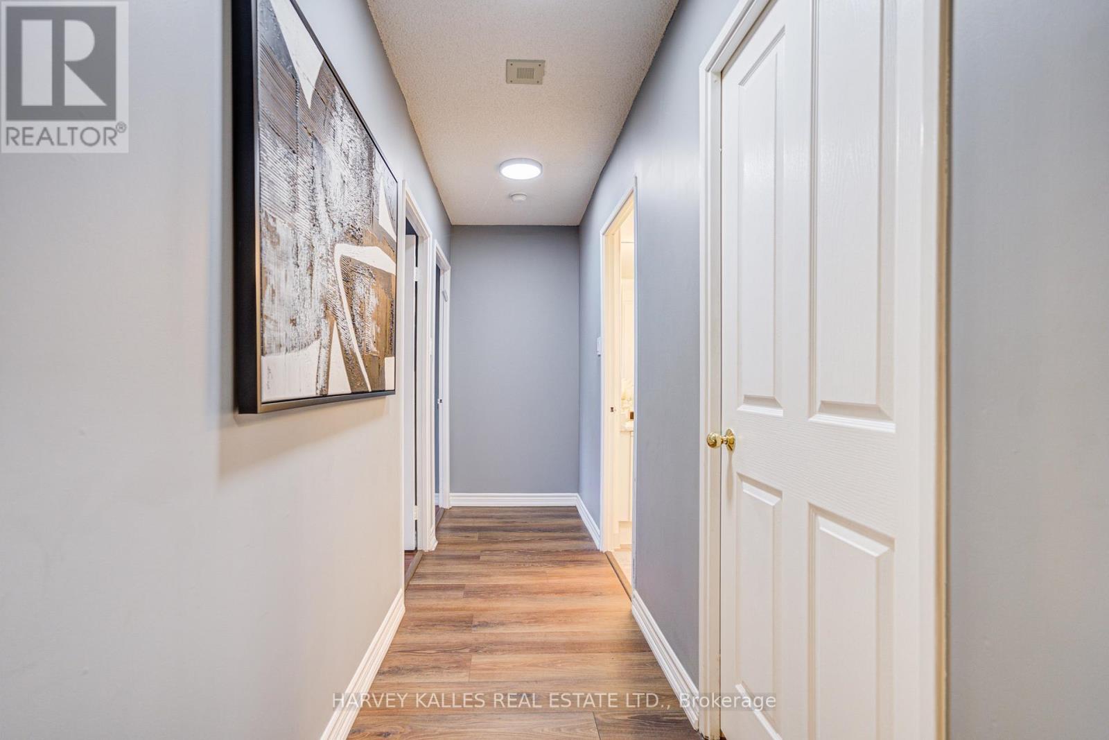 212 - 120 PROMENADE CIRCLE