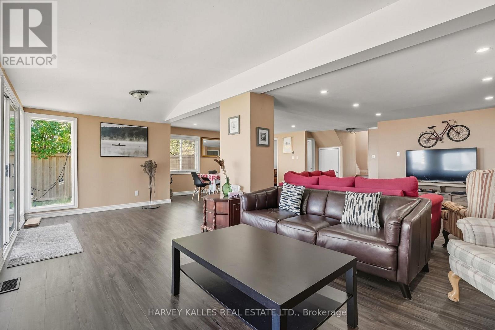72 LAKESIDE DRIVE