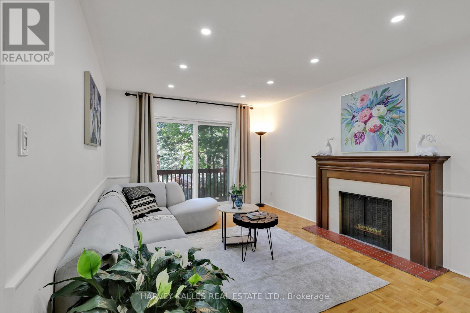 62 ABERFELDY CRESCENT