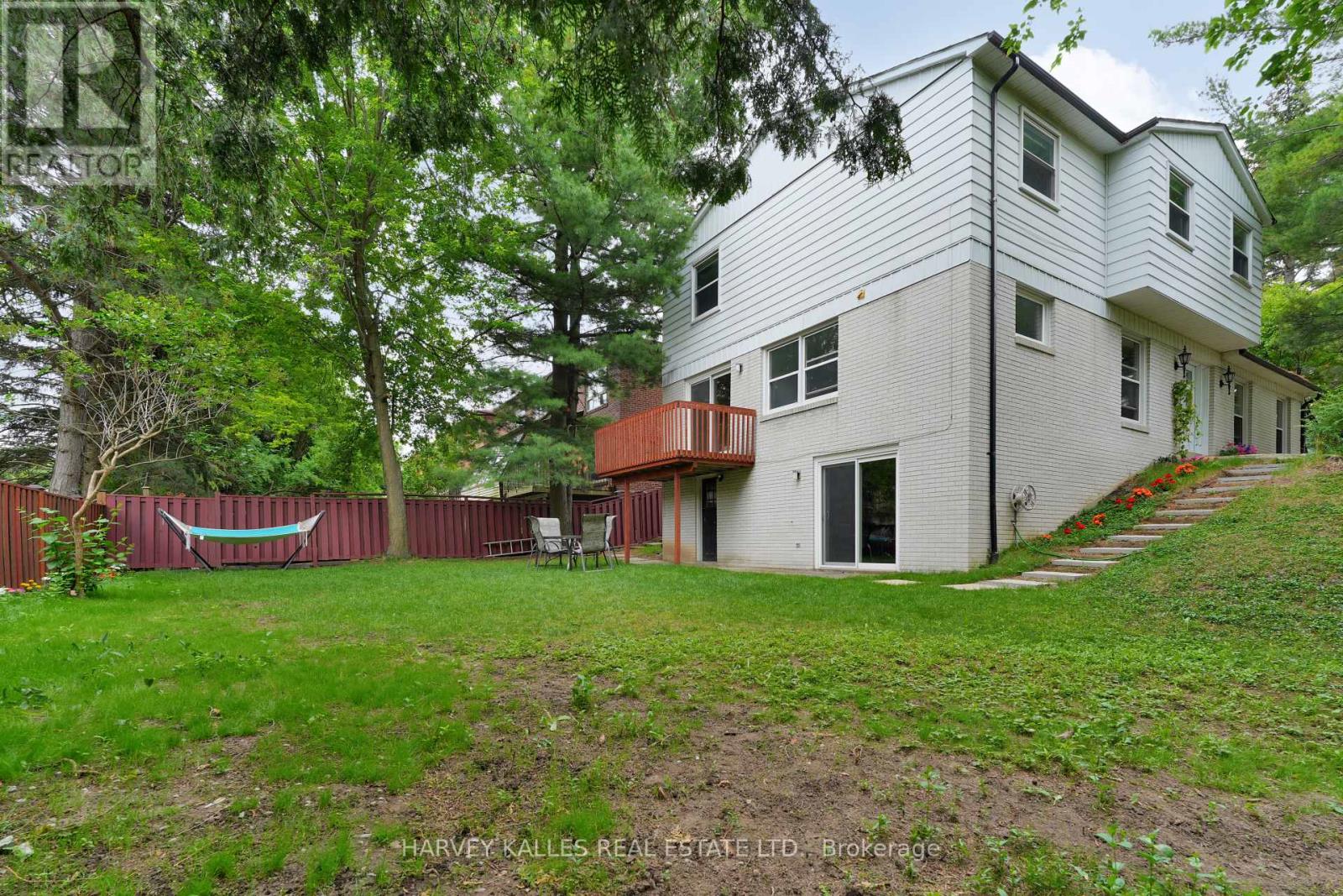62 ABERFELDY CRESCENT