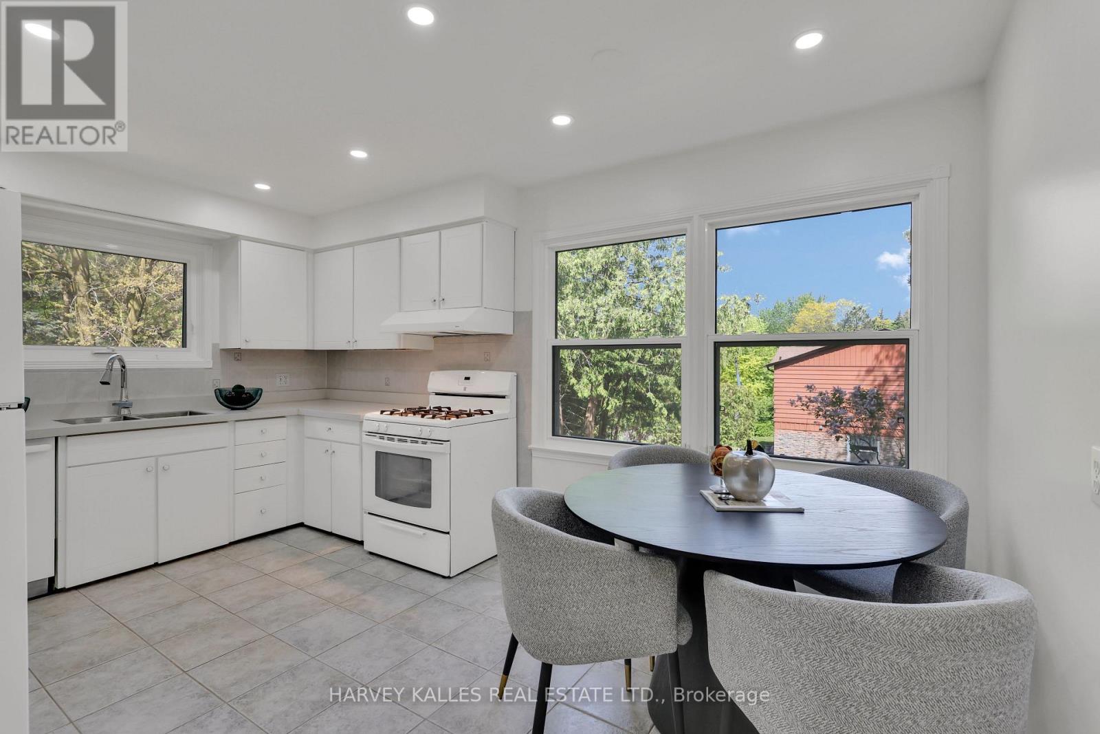 62 ABERFELDY CRESCENT