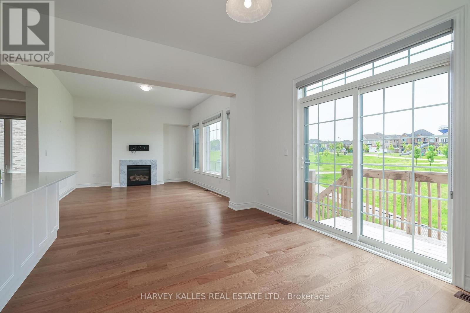 4 MEADOW VISTA CRESCENT