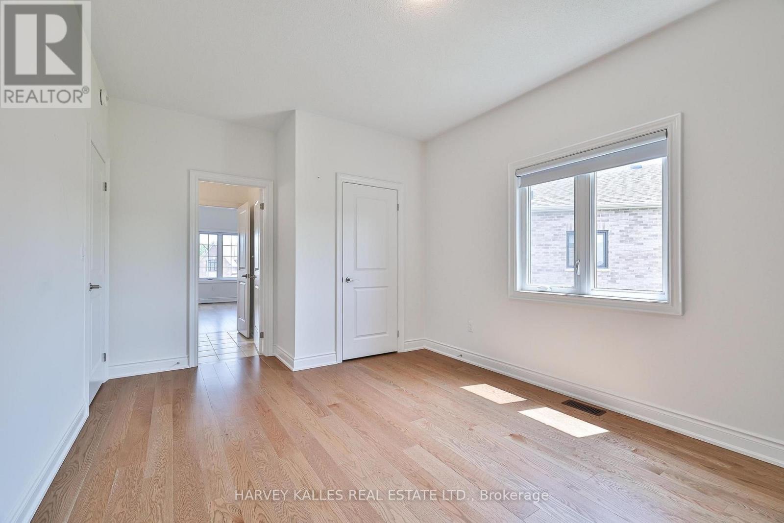 4 MEADOW VISTA CRESCENT