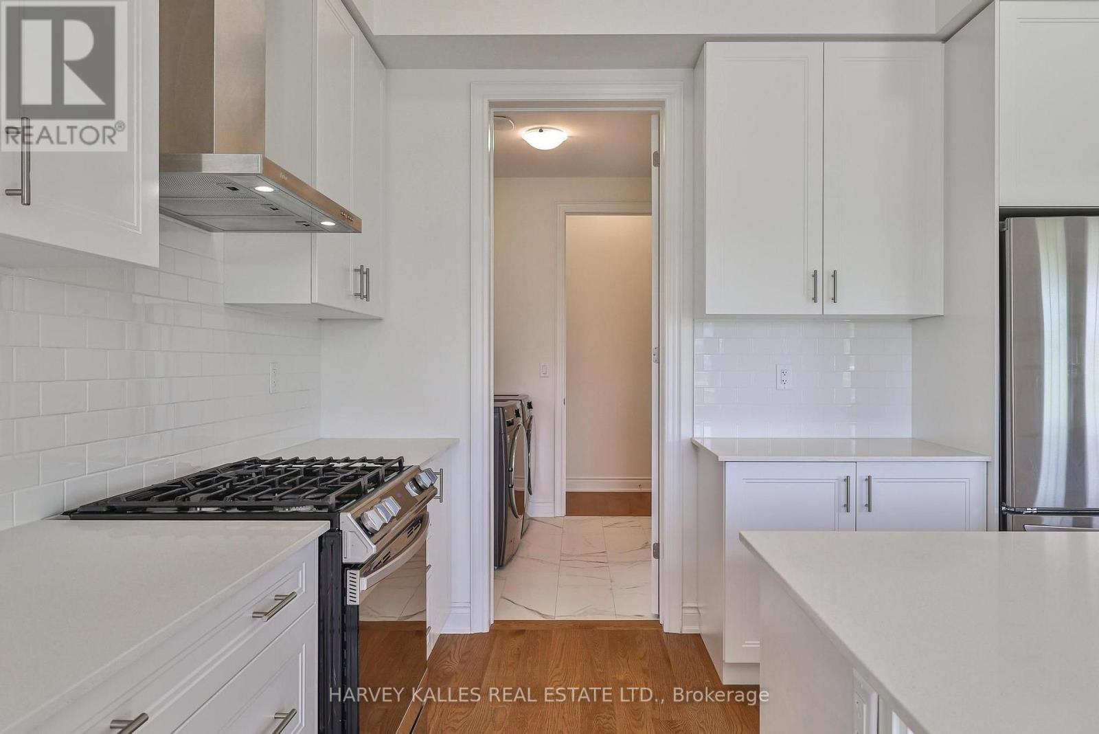 4 MEADOW VISTA CRESCENT