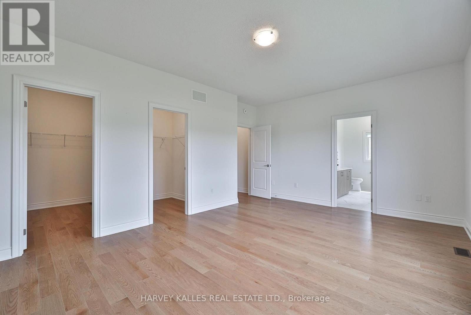 4 MEADOW VISTA CRESCENT