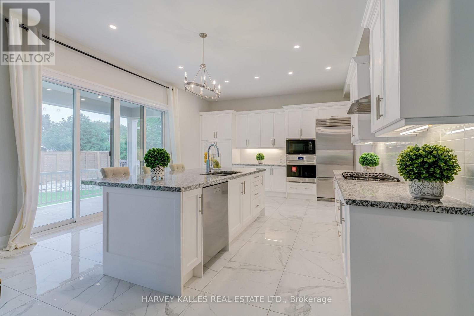 6 DENNIS REED COURT