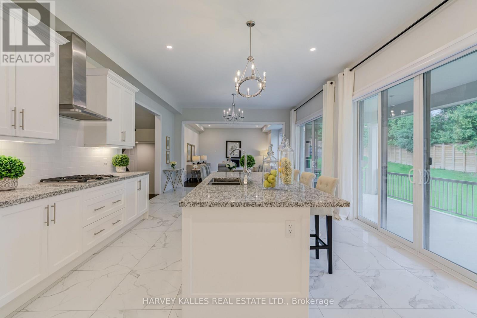 6 DENNIS REED COURT