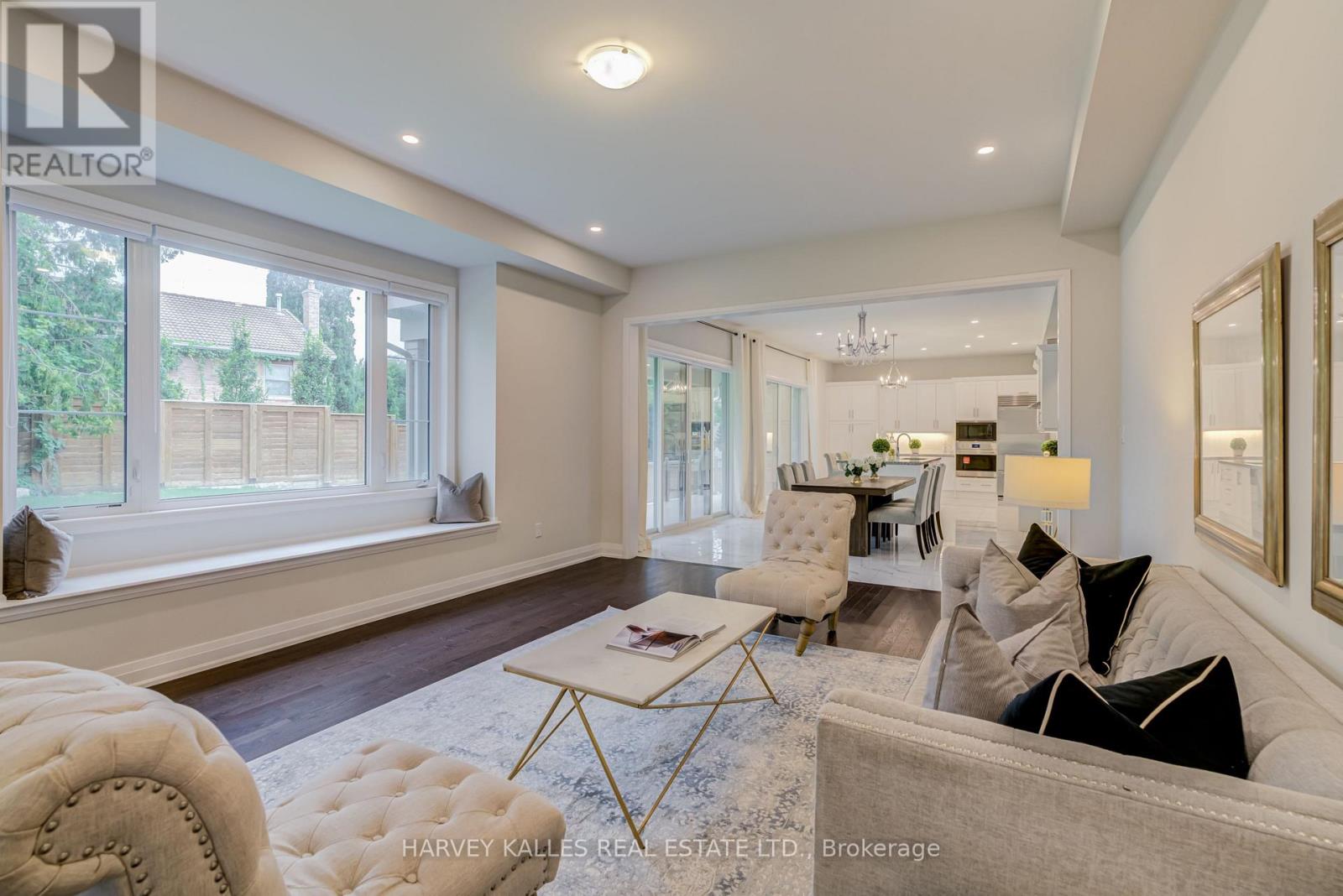 6 DENNIS REED COURT