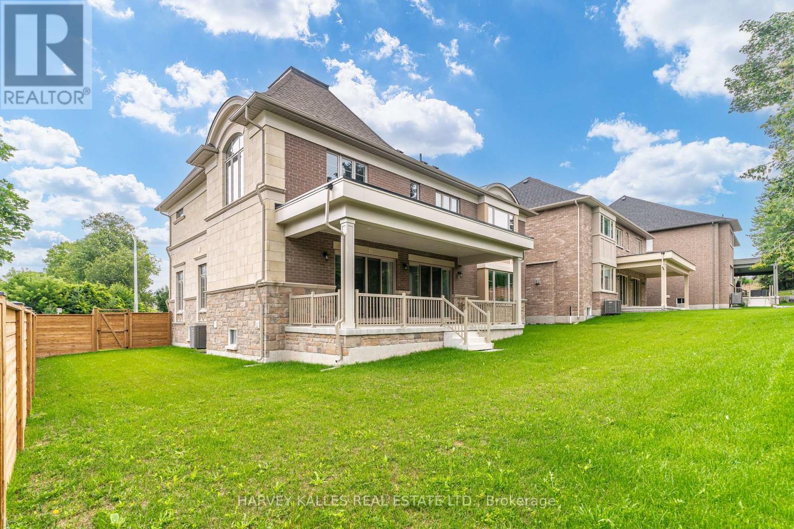 6 DENNIS REED COURT