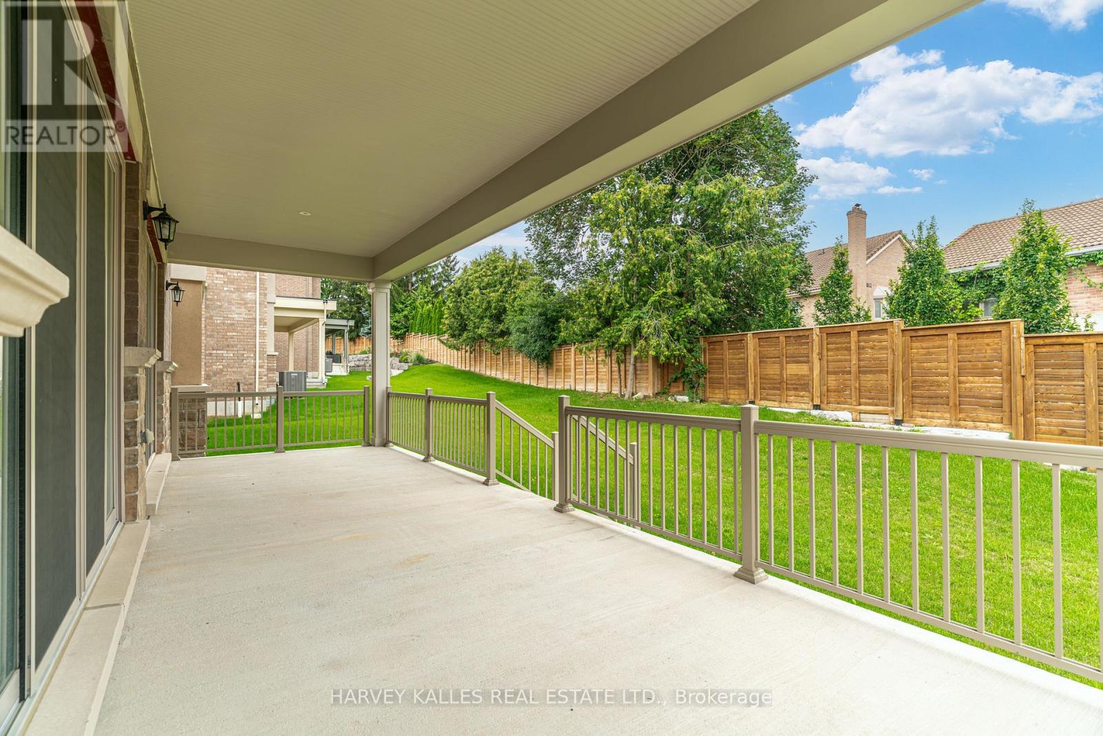 6 DENNIS REED COURT