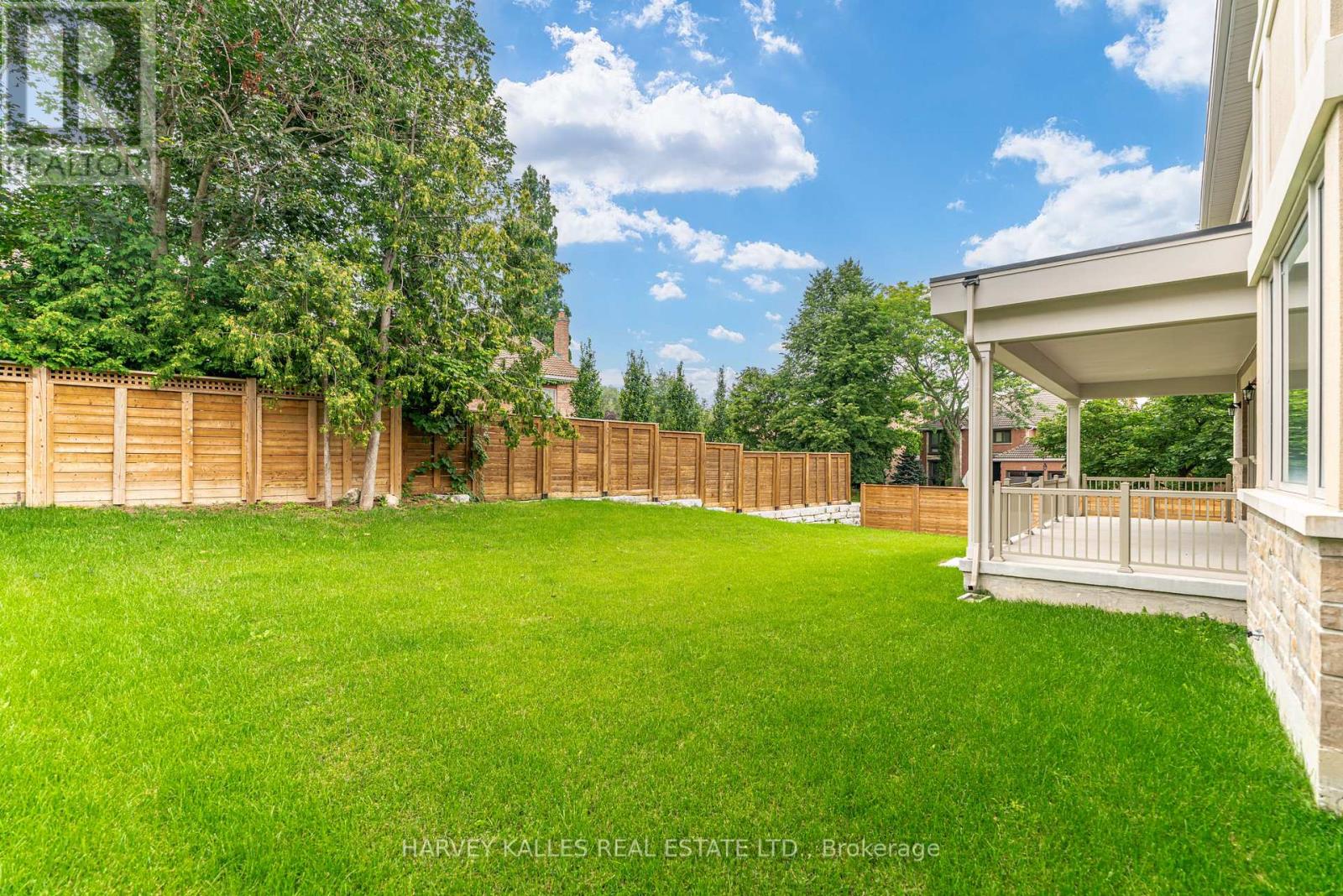 6 DENNIS REED COURT