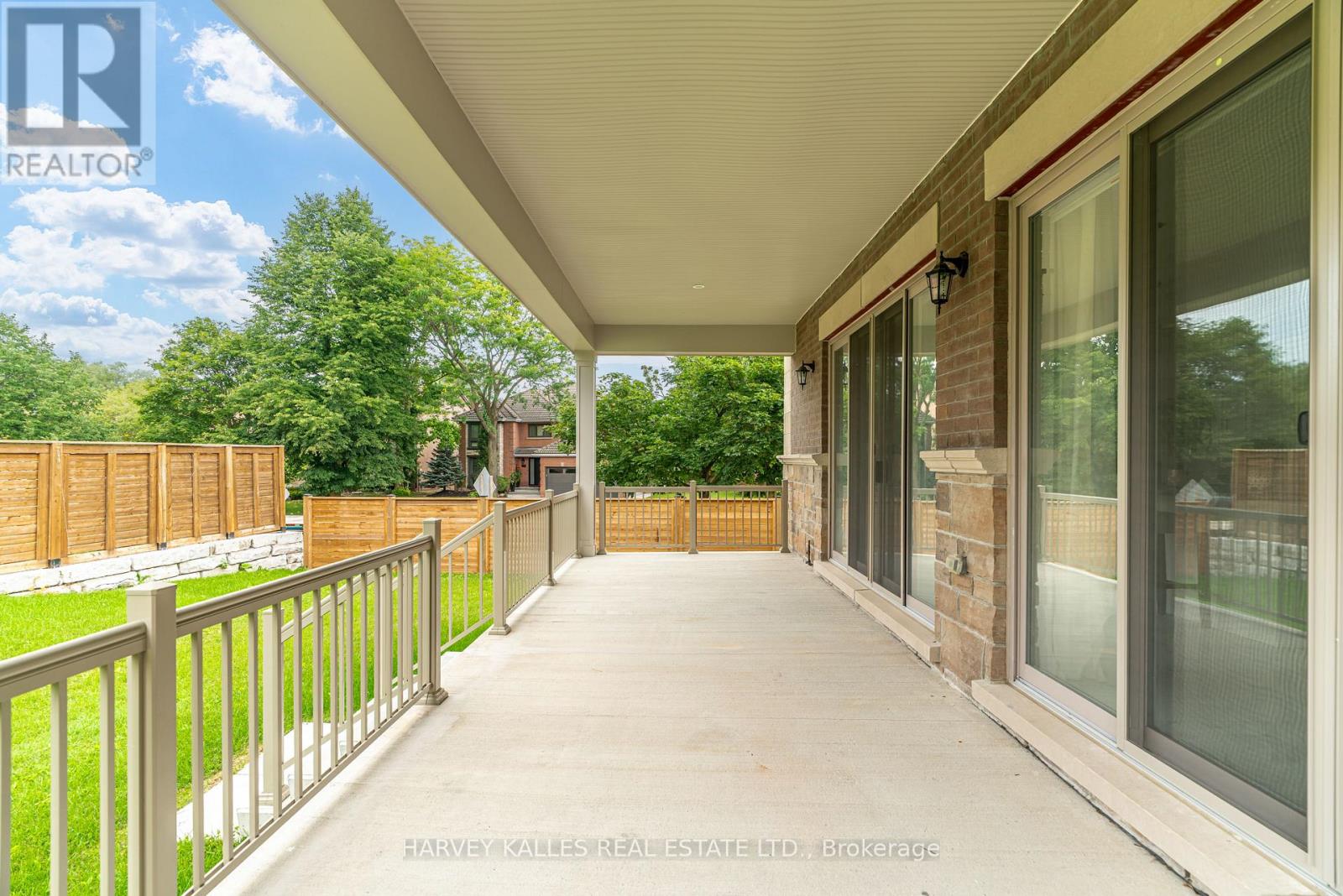 6 DENNIS REED COURT