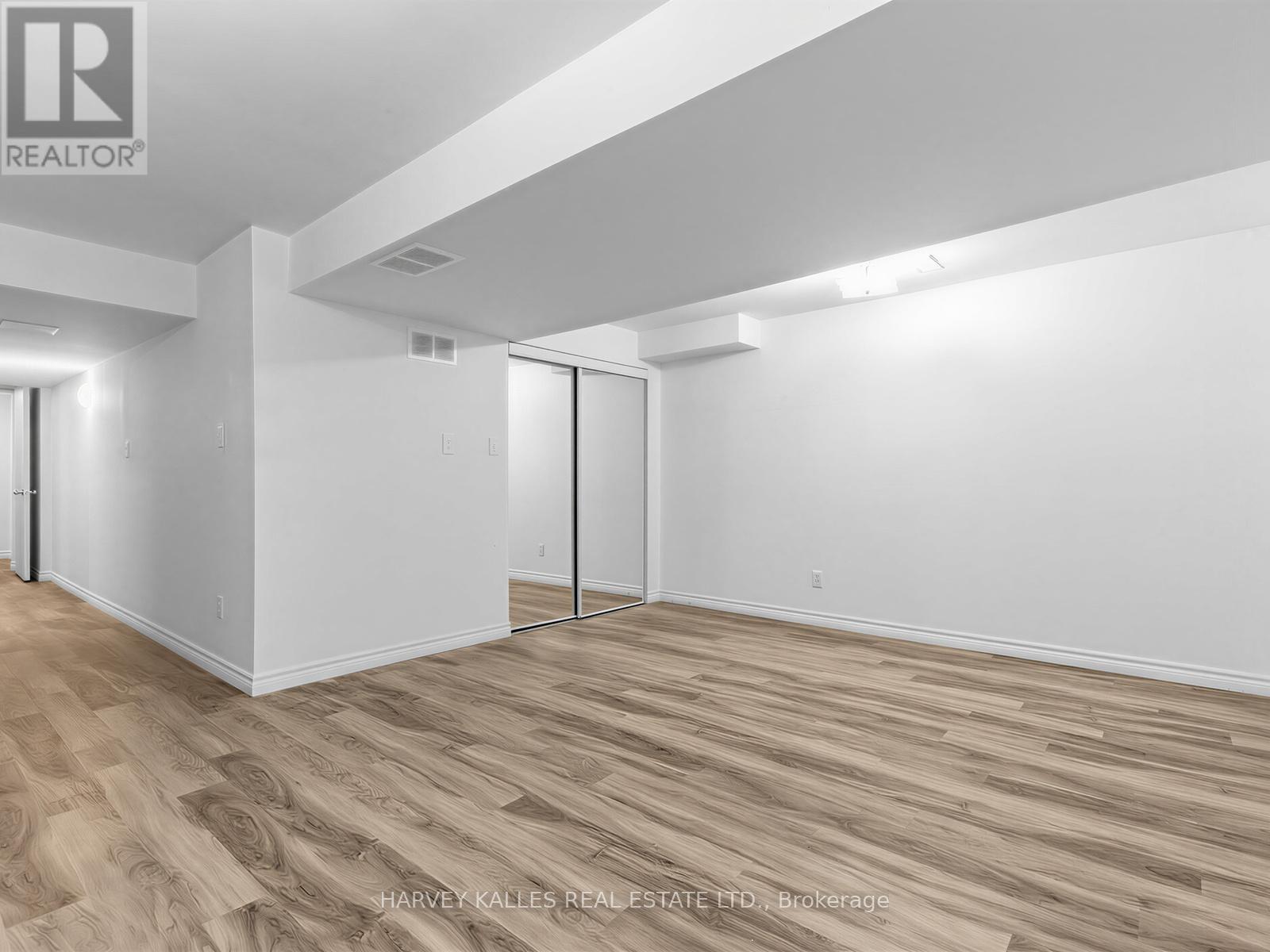40 BLACKTHORN DRIVE