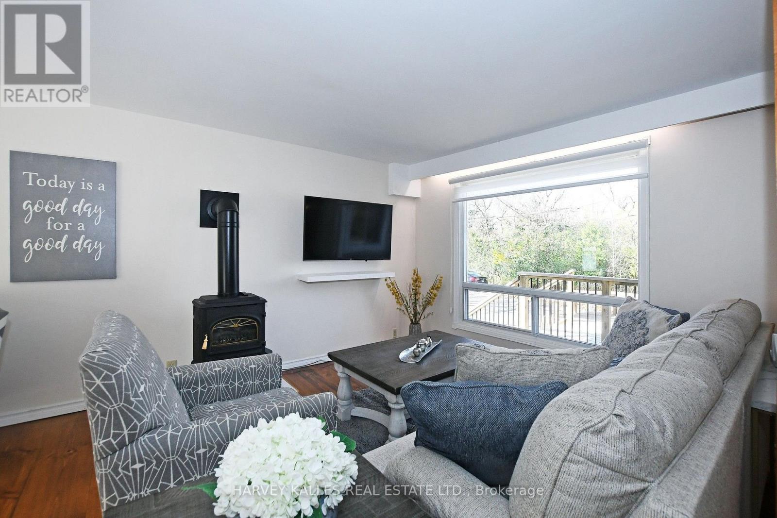 11 PENNY PLACE