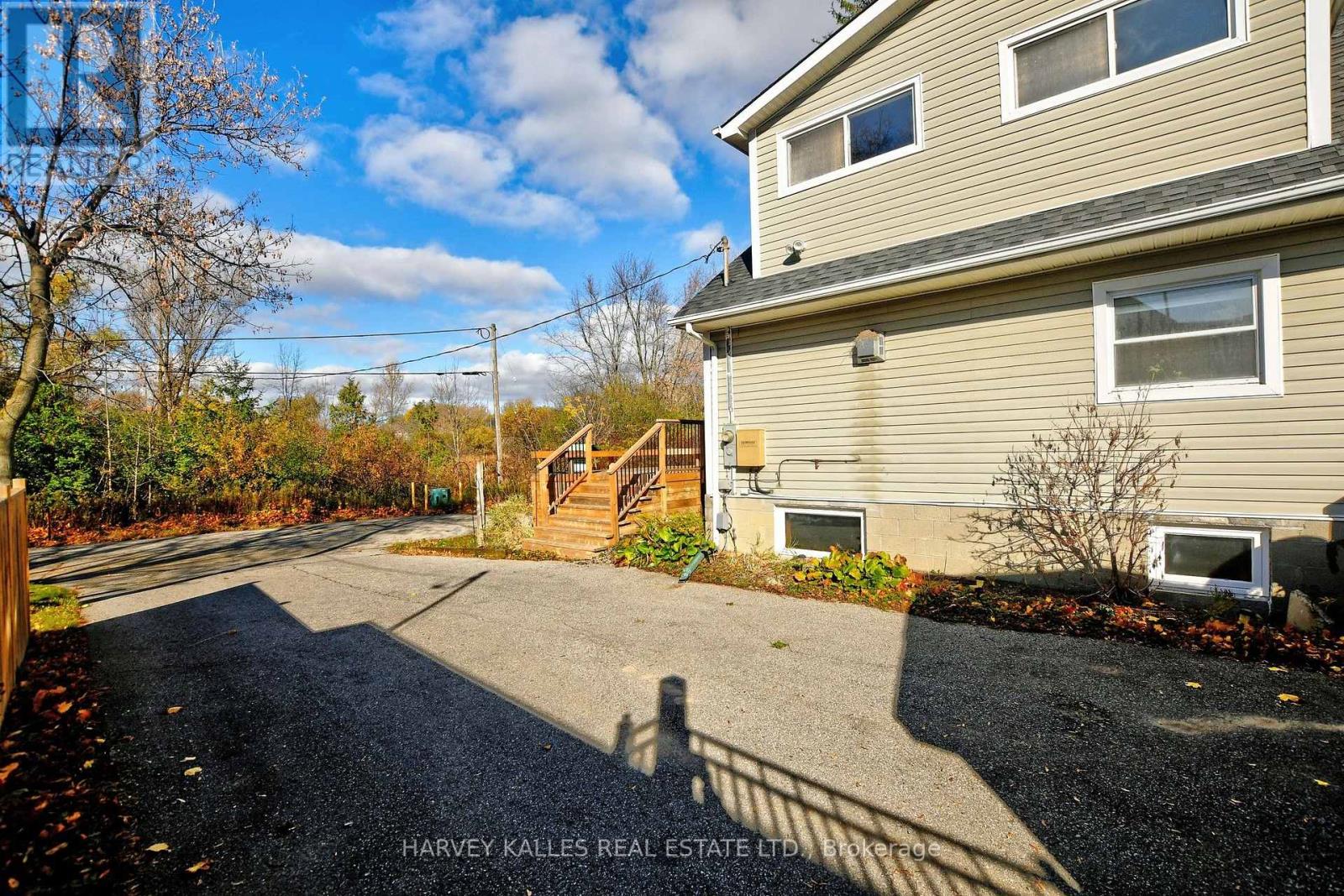 11 PENNY PLACE