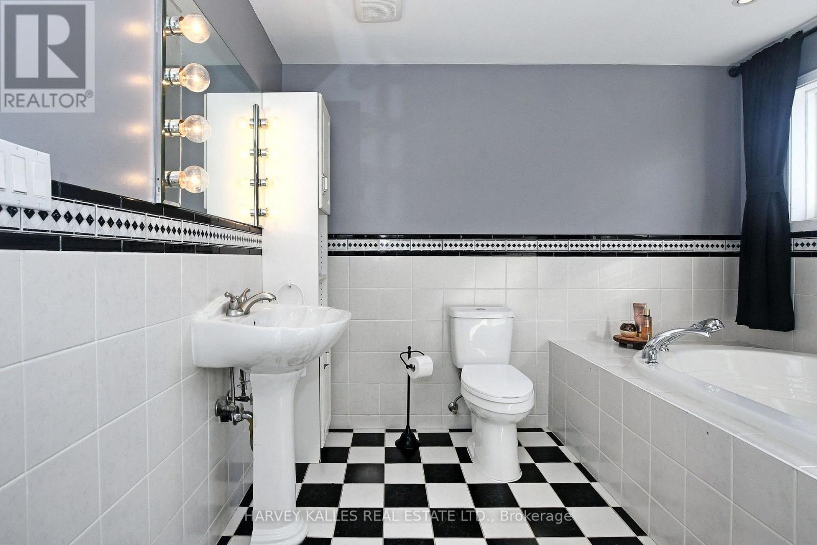 11 PENNY PLACE