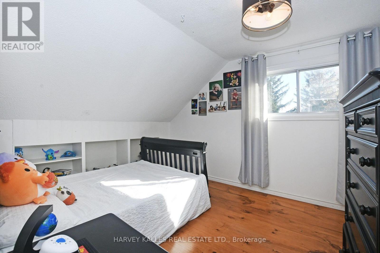 11 PENNY PLACE