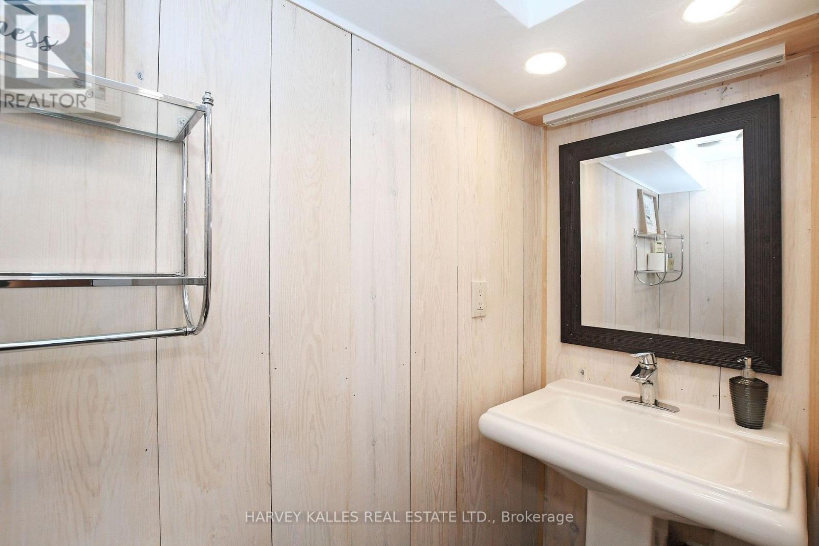 11 PENNY PLACE
