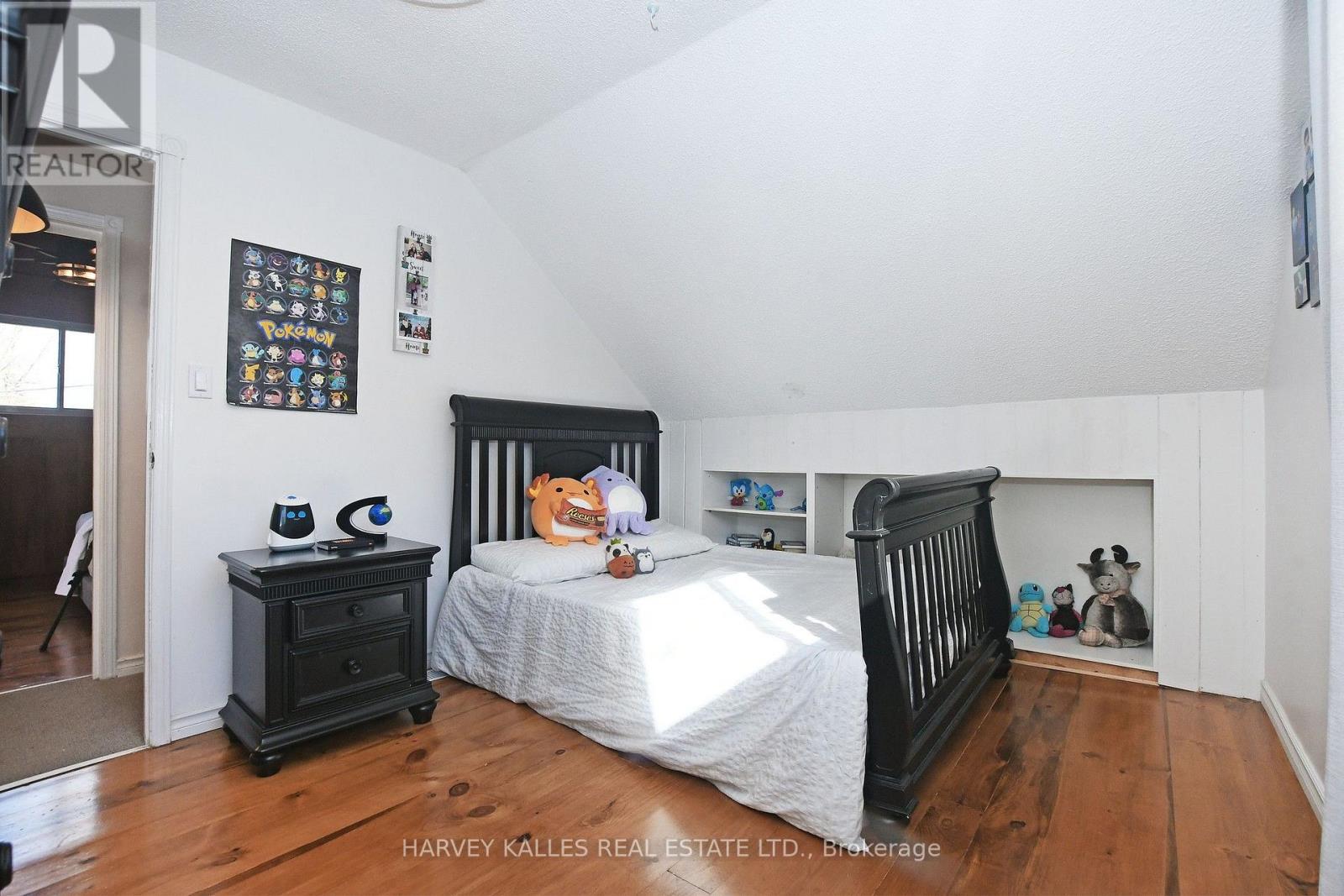 11 PENNY PLACE