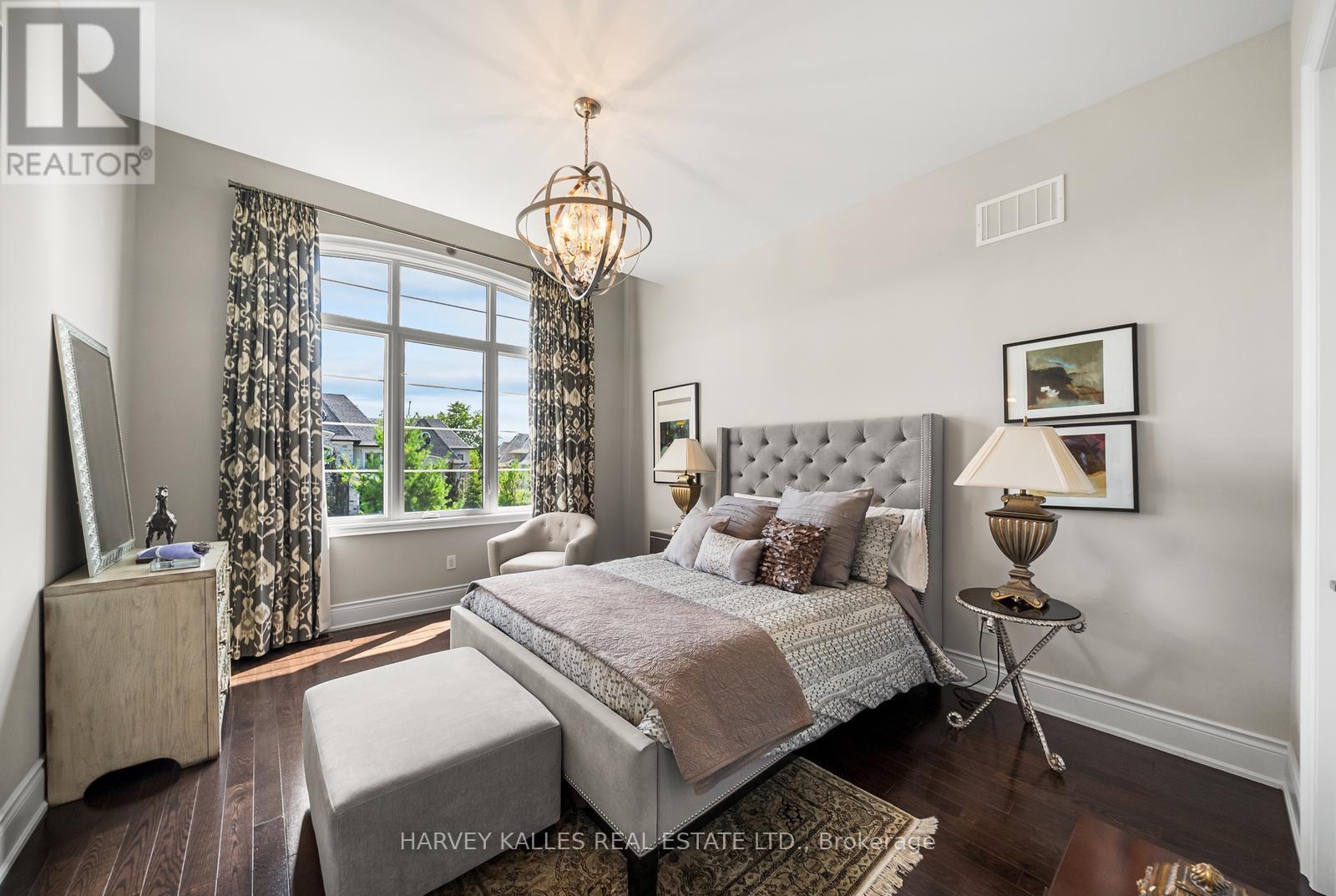 30 SPICEWOOD CRESCENT