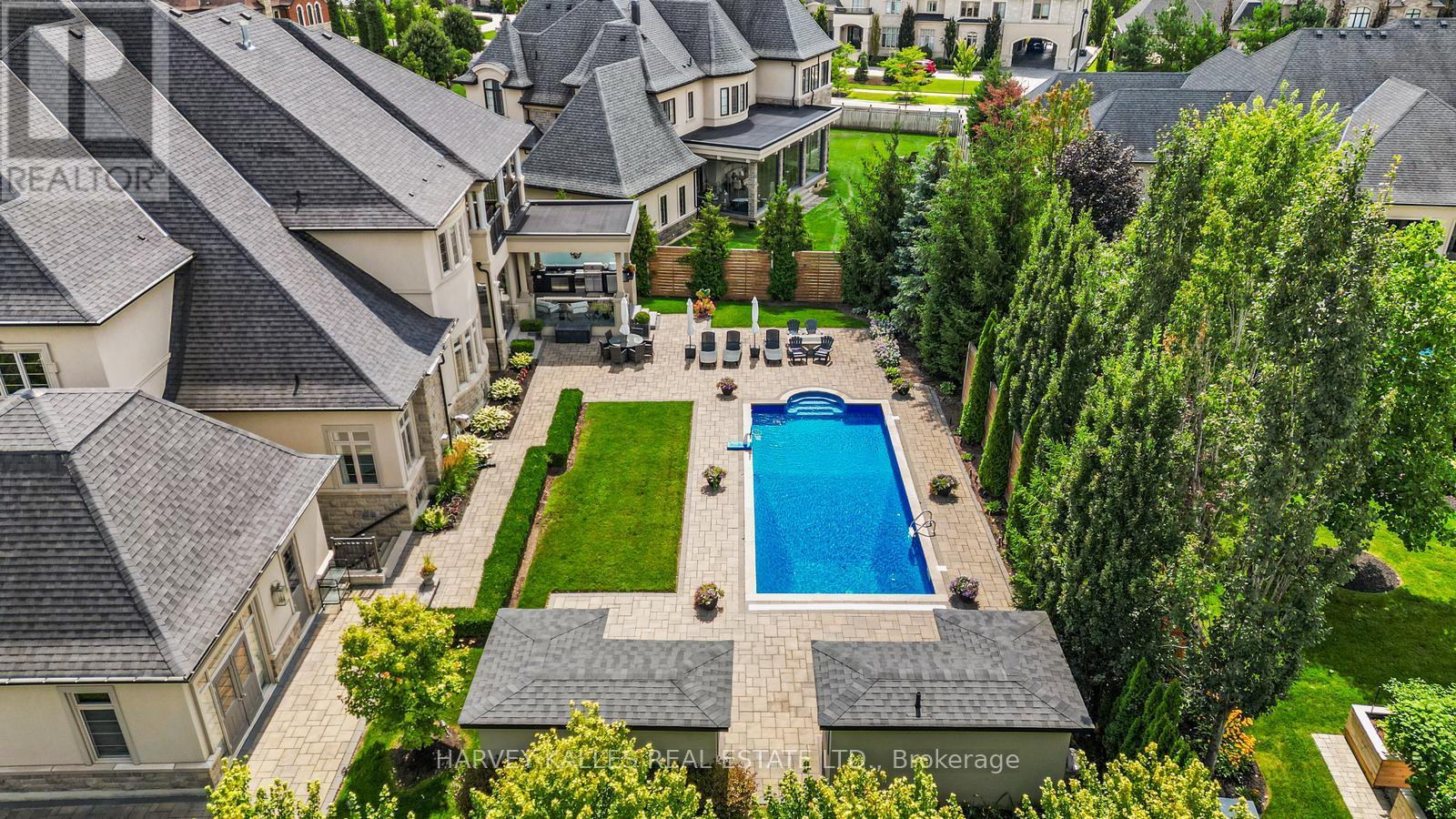 30 SPICEWOOD CRESCENT