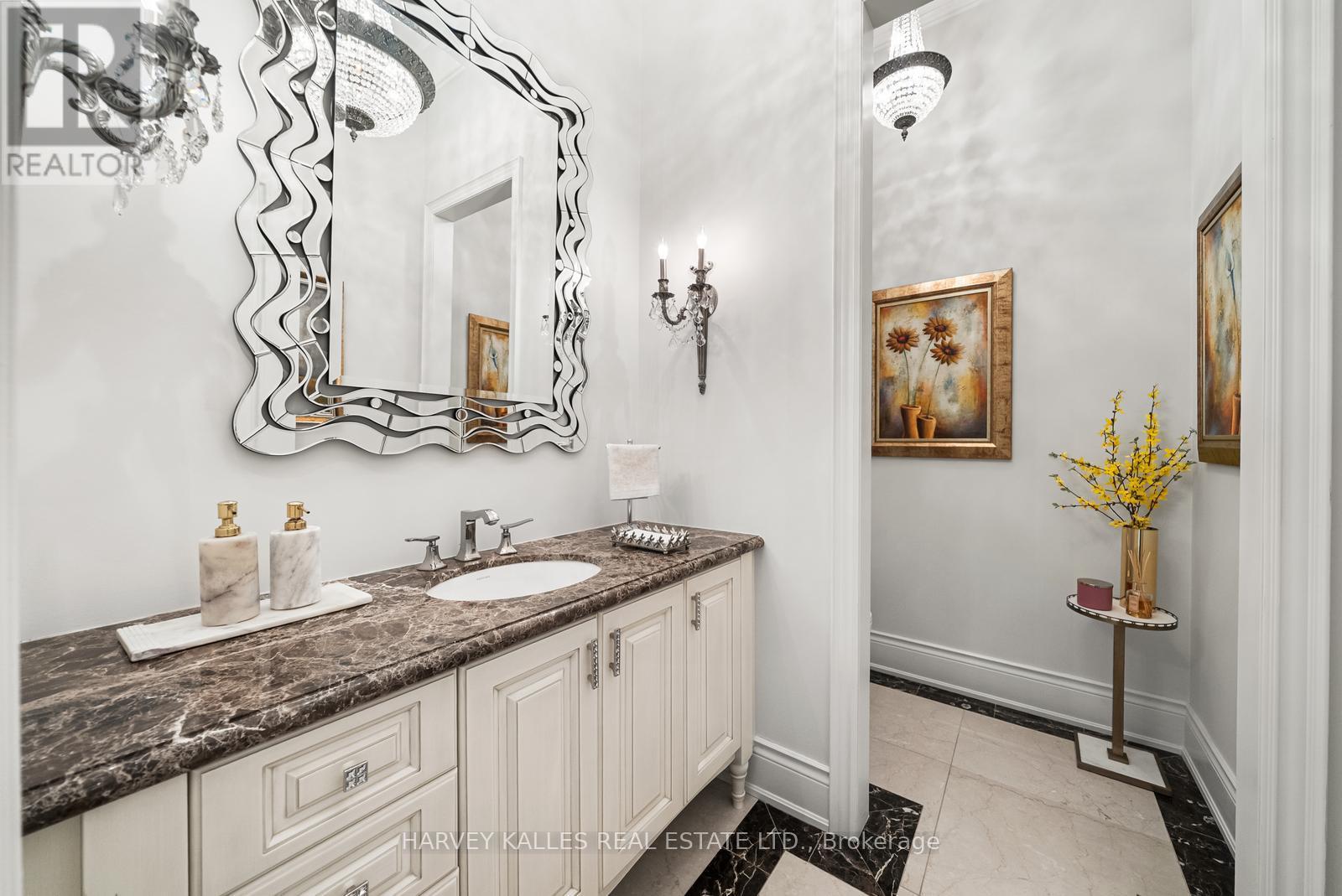 30 SPICEWOOD CRESCENT