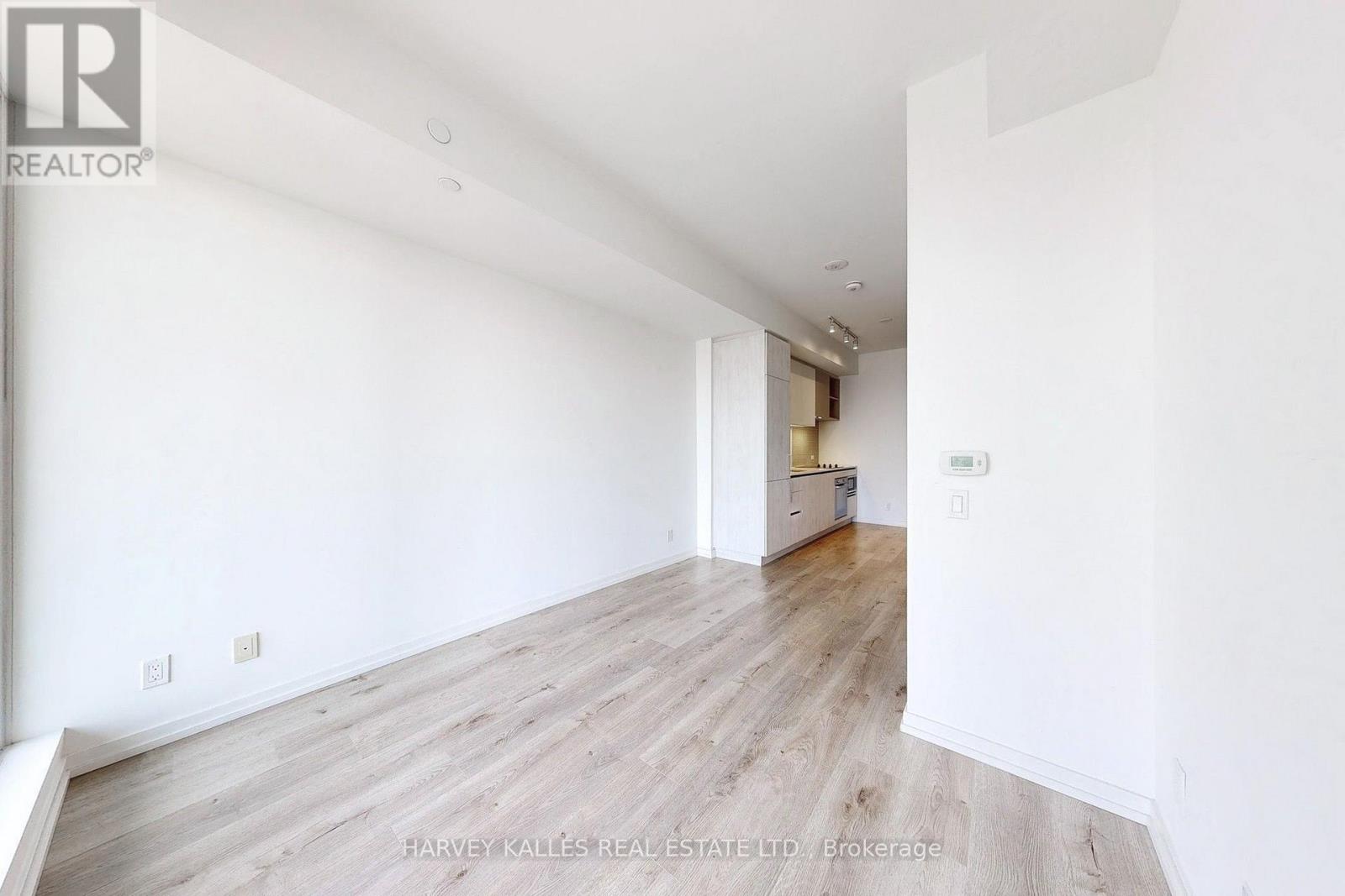 2807 - 7890 JANE STREET