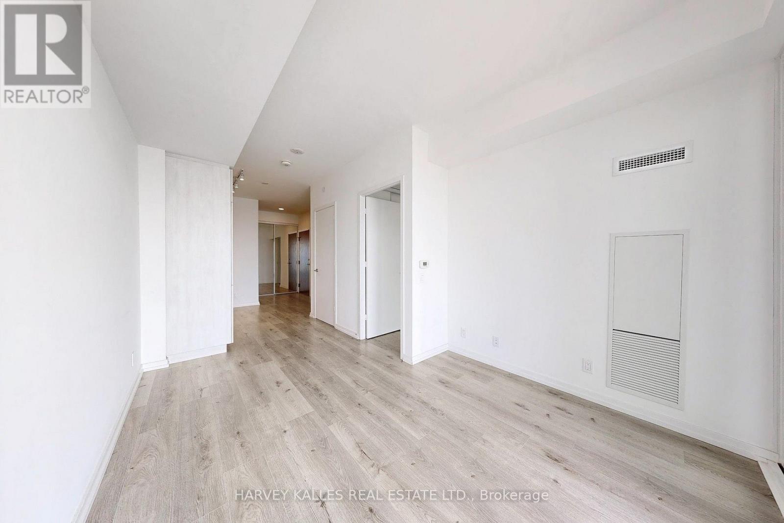 2807 - 7890 JANE STREET