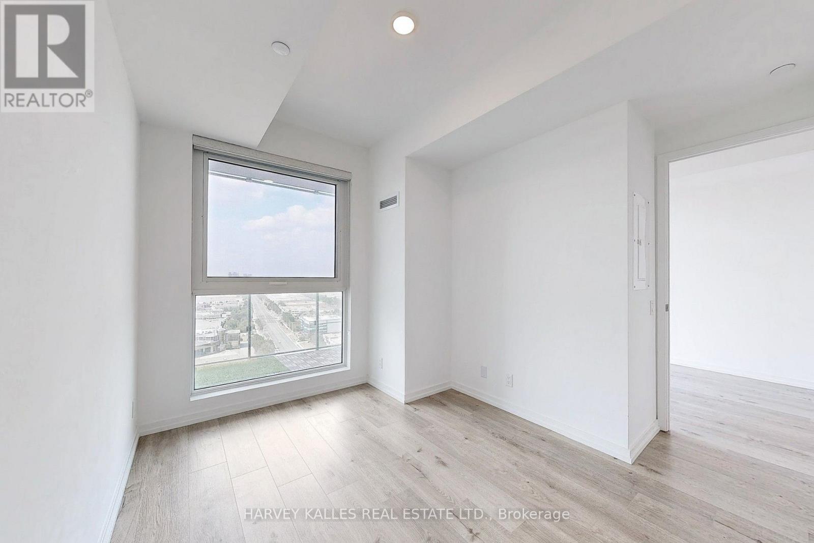 2807 - 7890 JANE STREET