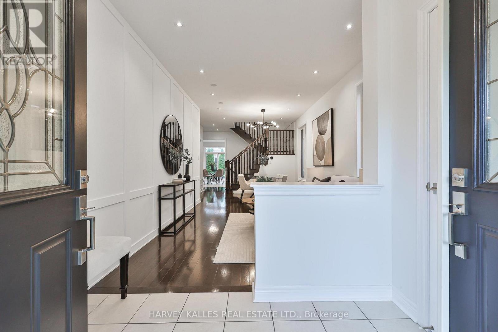 46 GRAYLEAF DRIVE