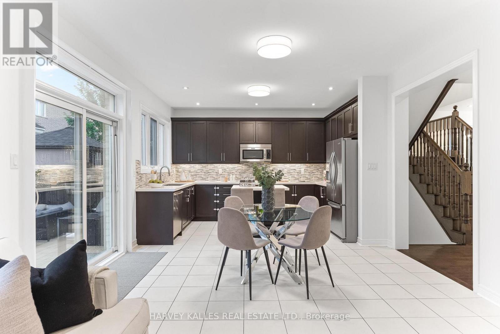 46 GRAYLEAF DRIVE