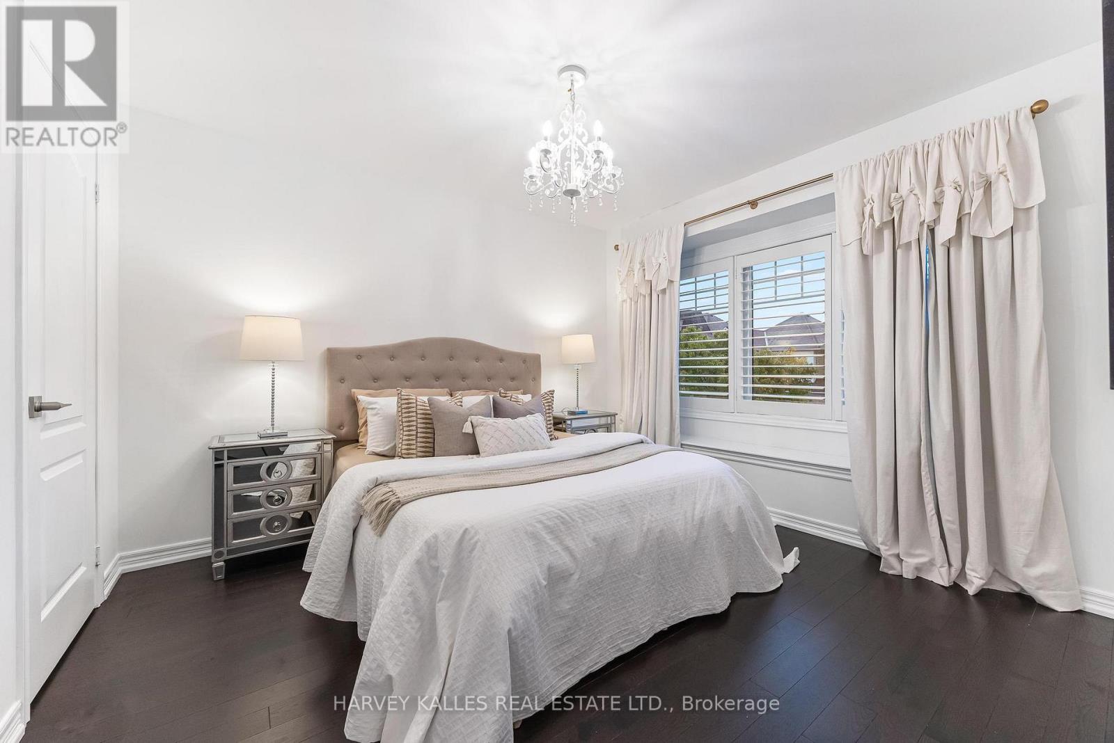 46 GRAYLEAF DRIVE