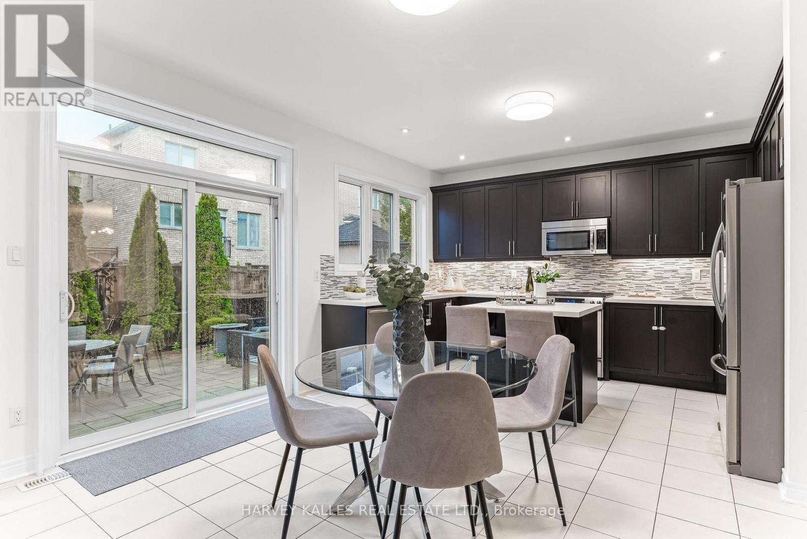 46 GRAYLEAF DRIVE
