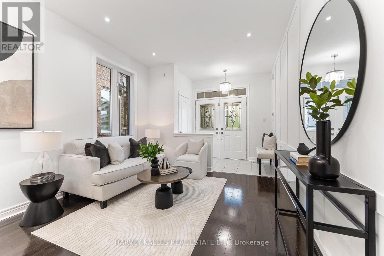 46 GRAYLEAF DRIVE