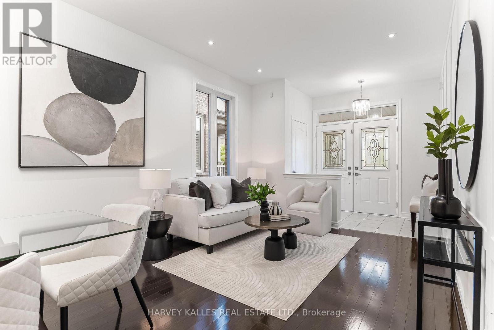 46 GRAYLEAF DRIVE