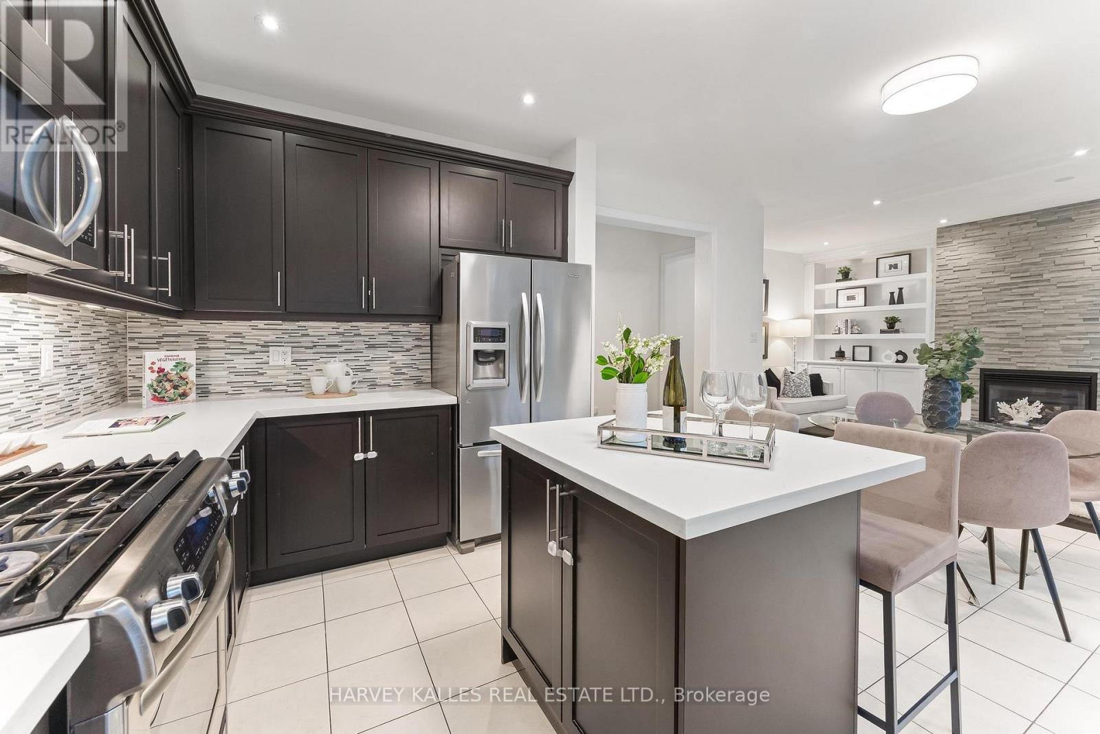 46 GRAYLEAF DRIVE