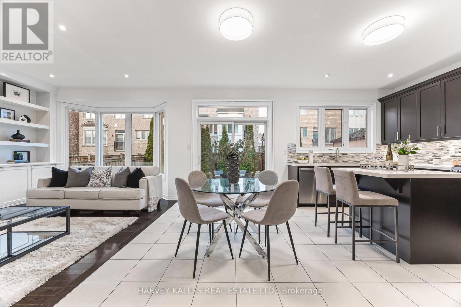 46 GRAYLEAF DRIVE