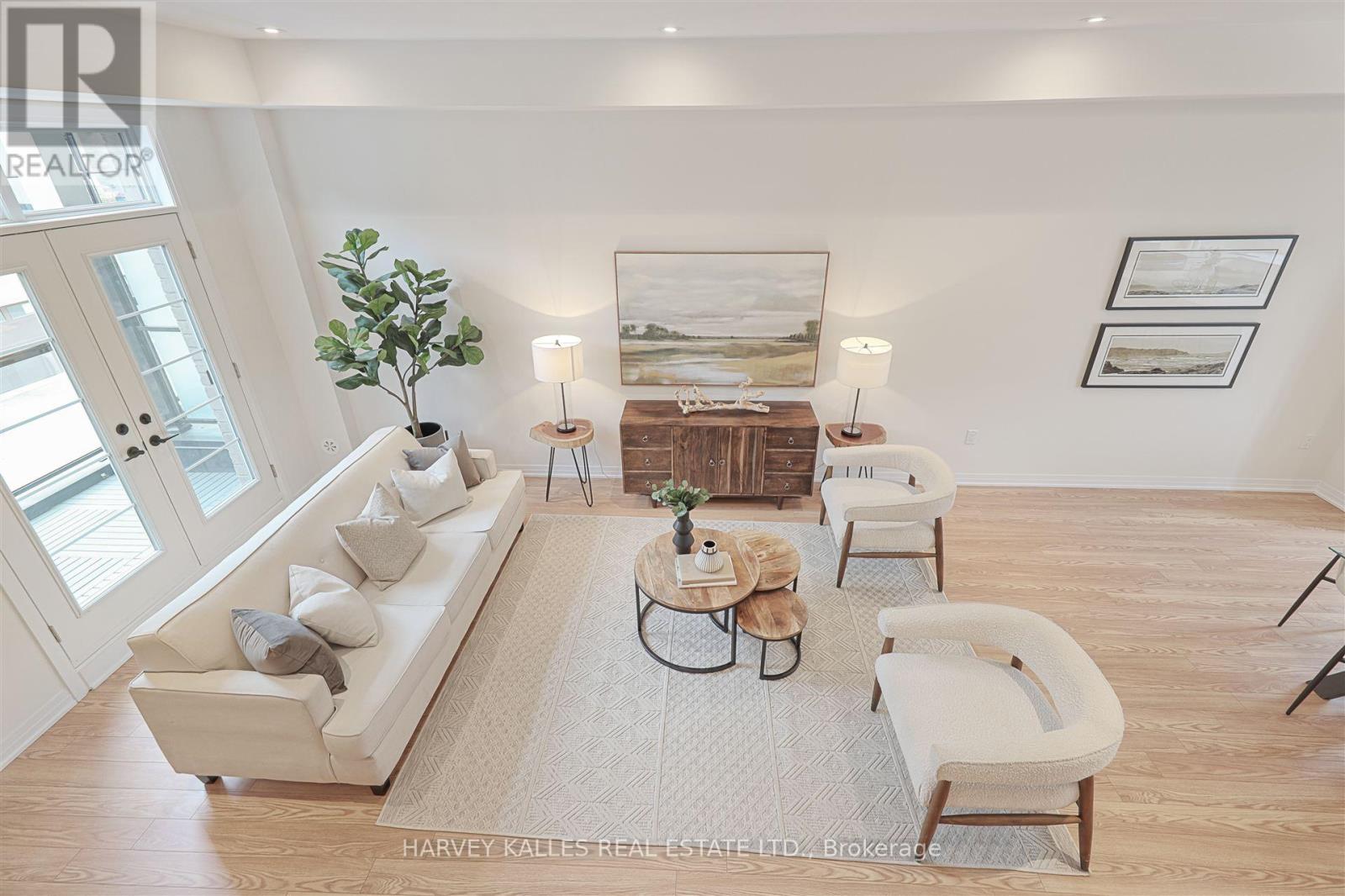 75 DE LA ROCHE DRIVE