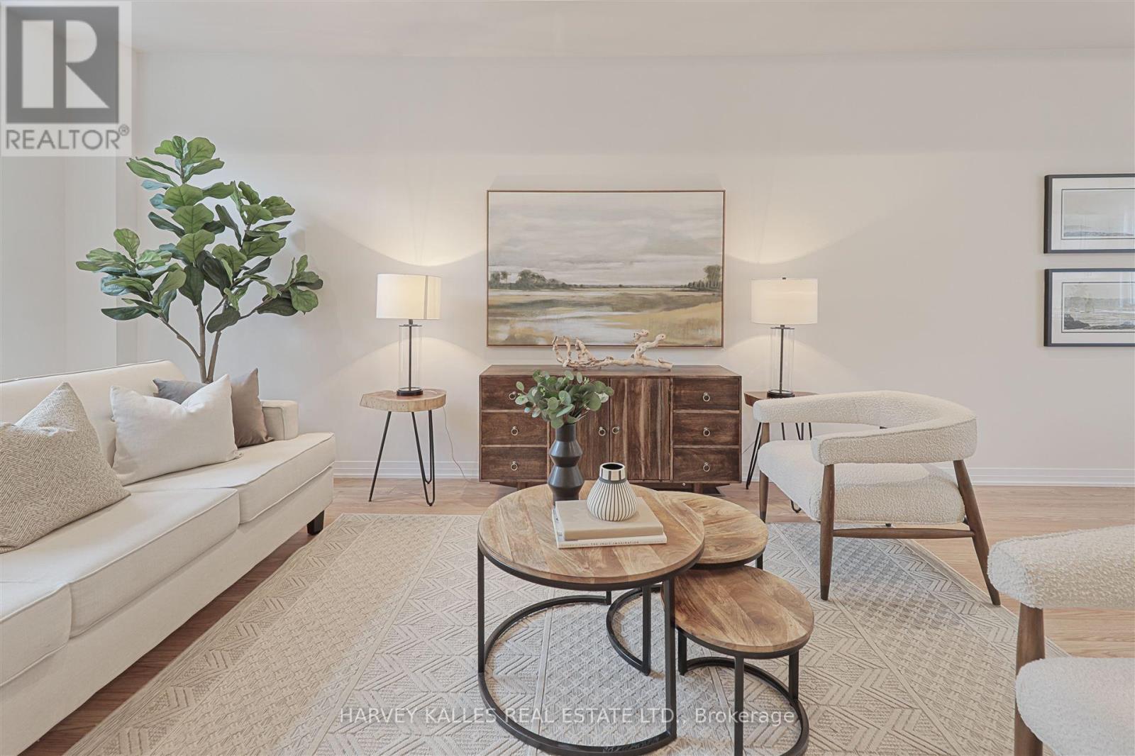 75 DE LA ROCHE DRIVE