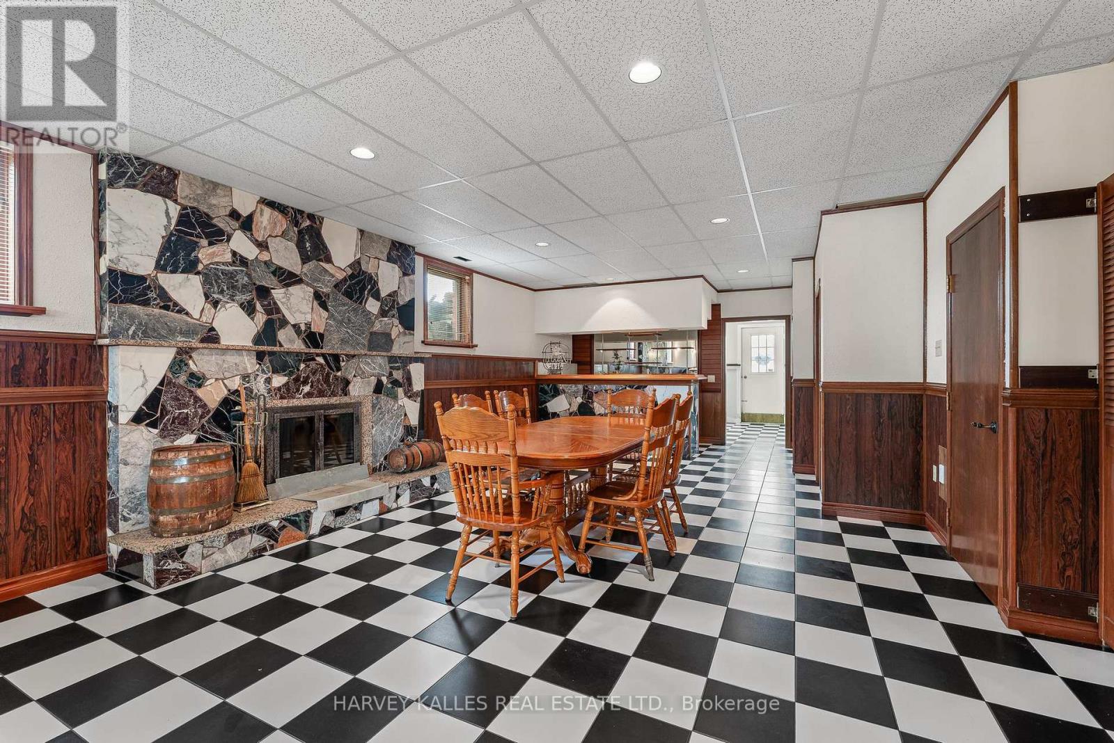 113 BOND CRESCENT