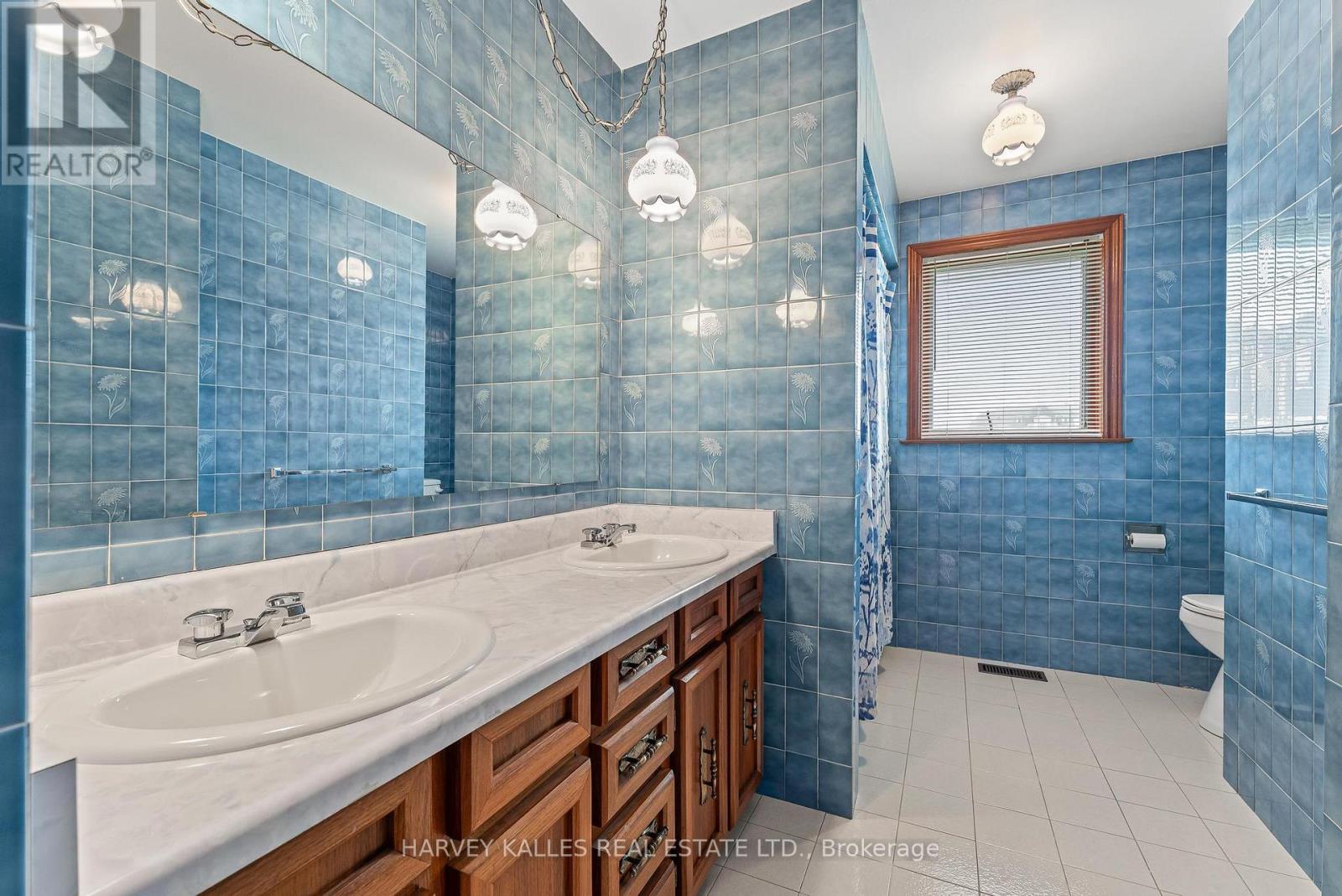 113 BOND CRESCENT