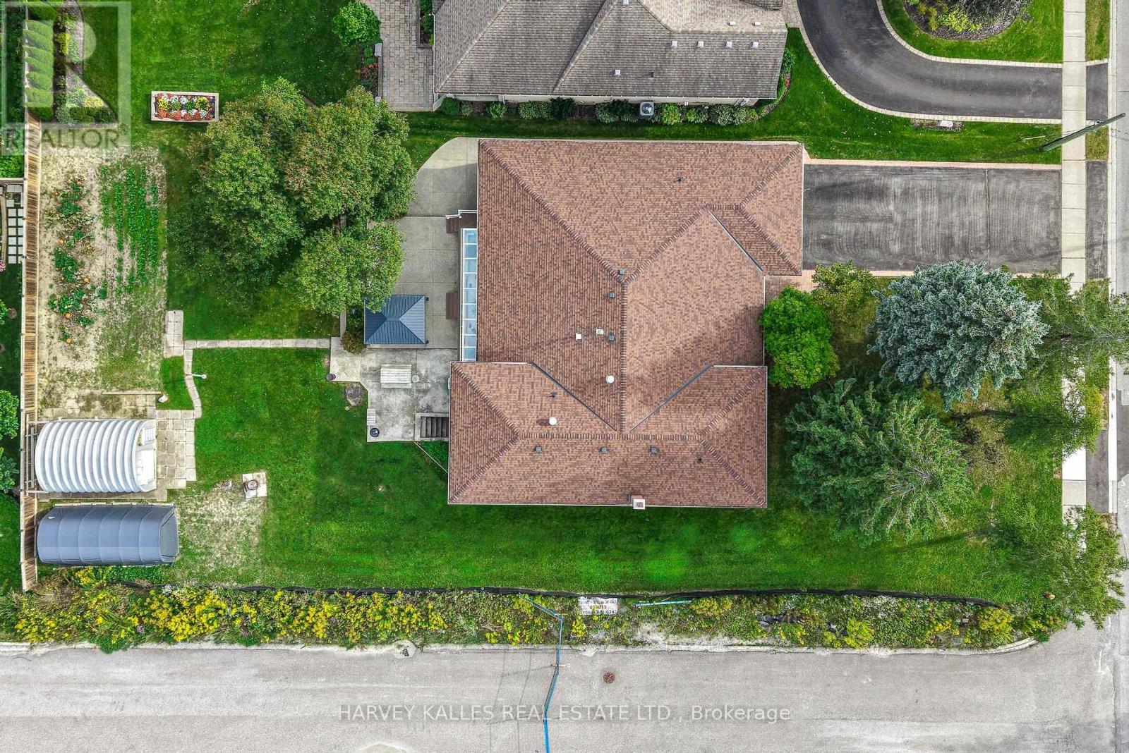 113 BOND CRESCENT